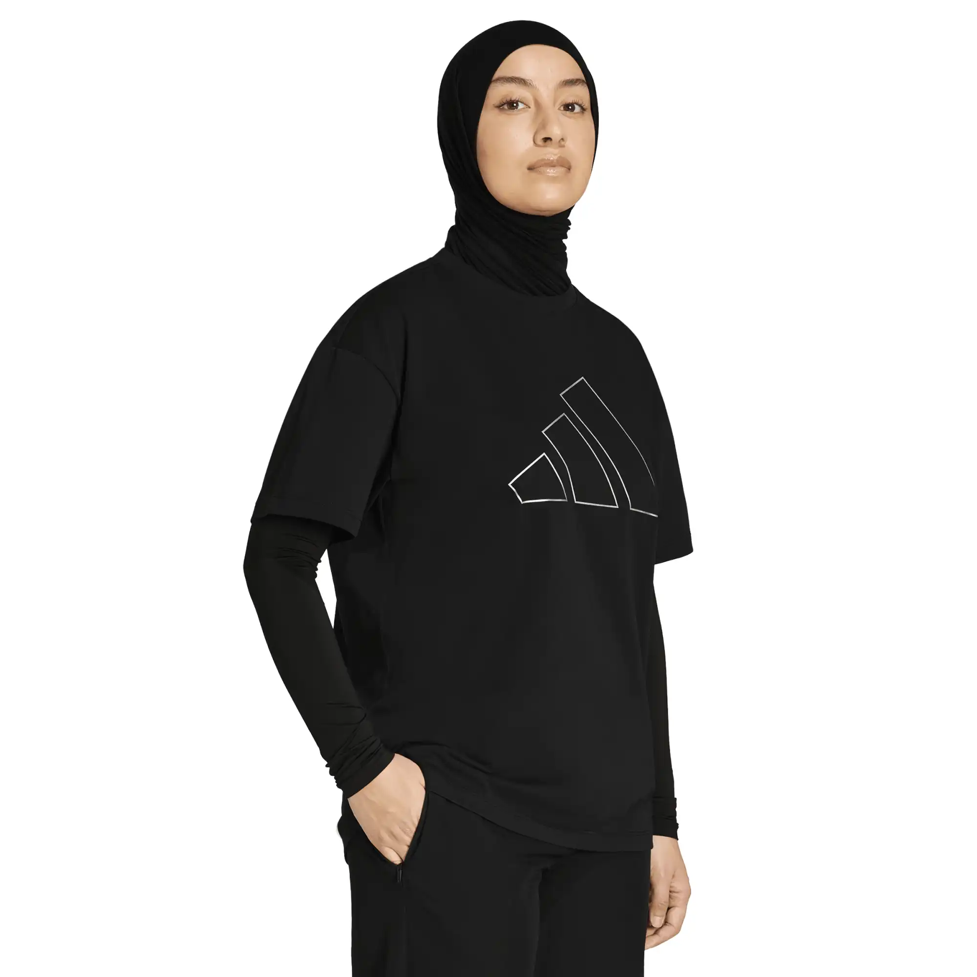 Playera adidas Essentials Workout Oversized Logo Mujer KE8525