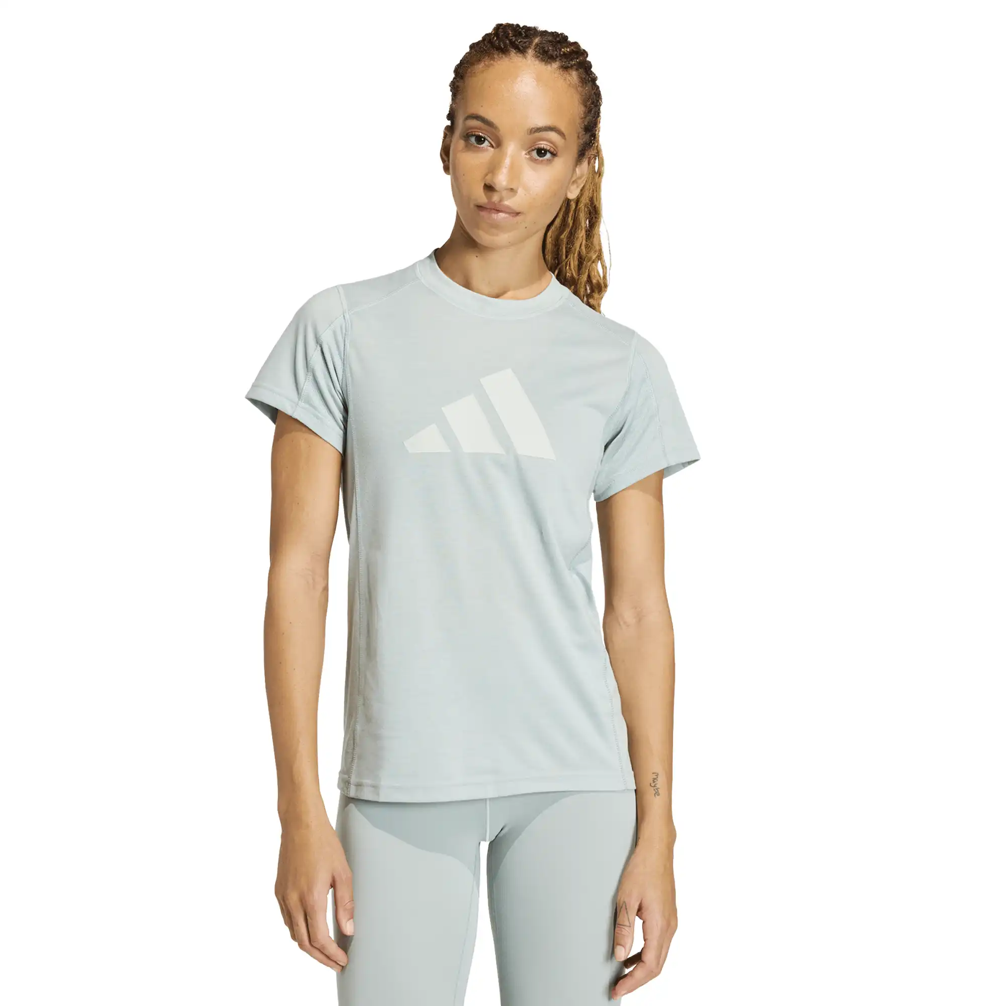 Playera adidas Essentials Train Big Performance Logo Mujer KC5556
