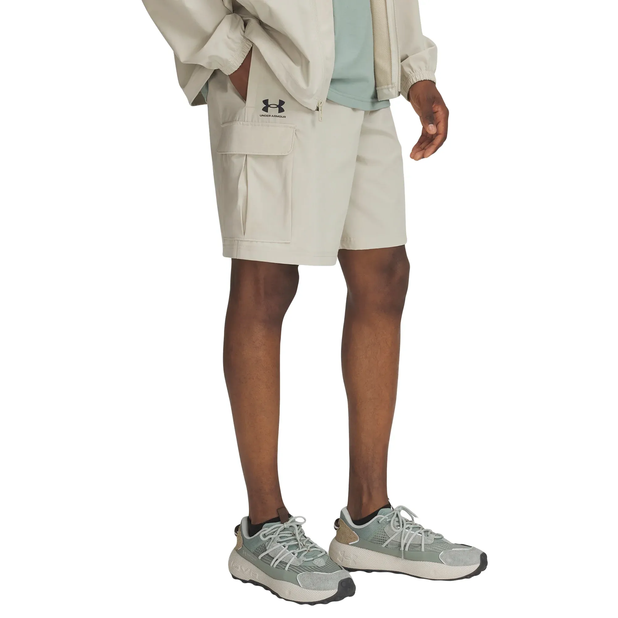 Short Under Armour Entrenamiento Vibe Woven Hombre 1386560-289