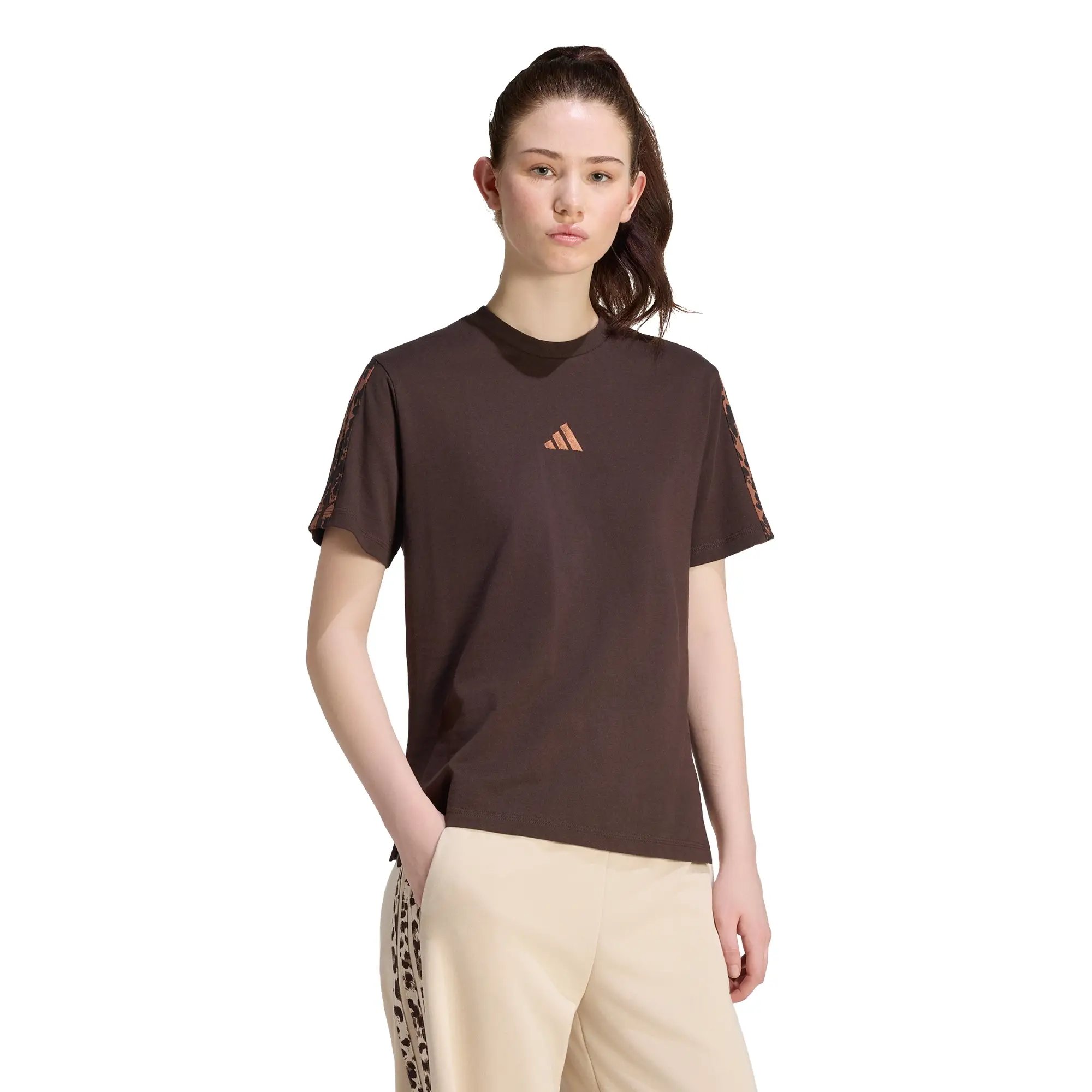Playera Seasonal Essentials 3 Franjas Estampado Animal Print adidas Entrenamiento Unisex KV9298