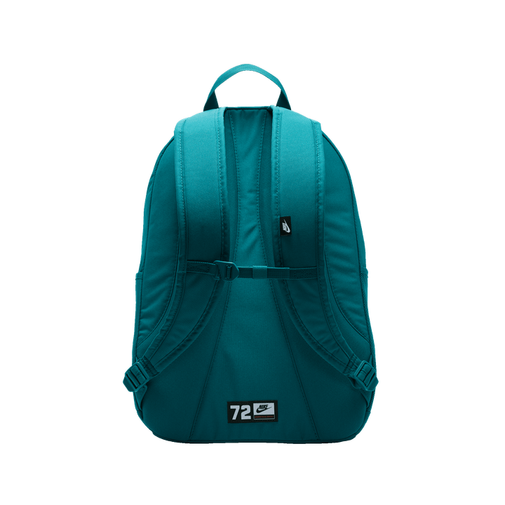 Mochila Nike: ¿Cuál es la mejor del 2022? - FITFORBEACH