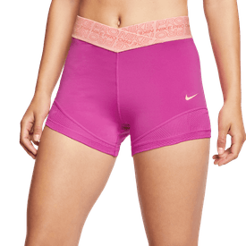 mujeres con shorts deportivos